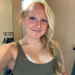 Meet your Posher, Hanna